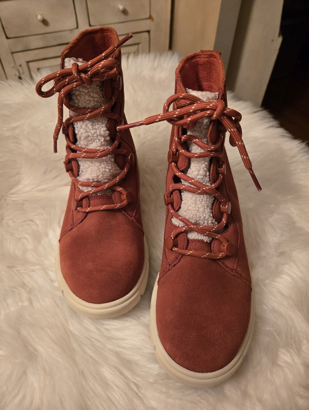 NWOT Sorel Women's Rust Suede ankle Boots with White Rubber Sole